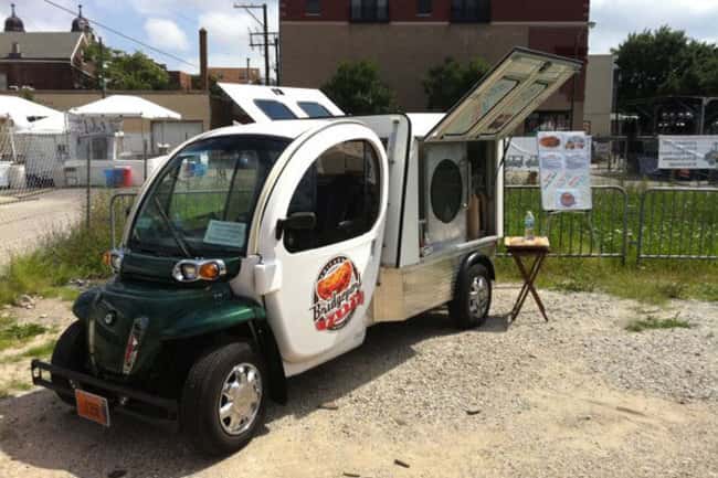 Famoso por seu compromisso sustentável, o Bridgeport Pastry é um caminhão de comida verde totalmente elétrico que oferece pastéis fresquinhos ou tortas salgadas 