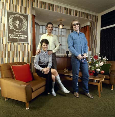Elton John e seus pais 