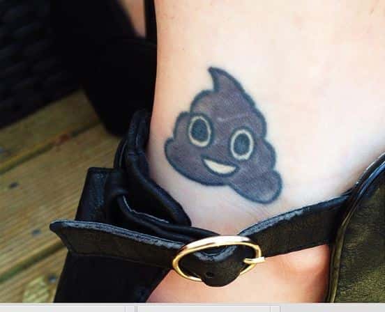 As tatuagens de emojis são algumas das novas tendências que inspiram desenhos (Imagem: Reprodução/Instagram)