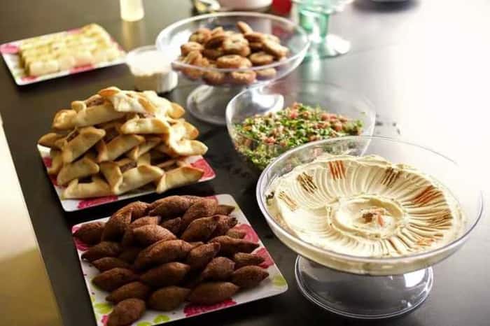 O cardápio oferecido por Muna é bem variado e contempla muitos pratos árabes