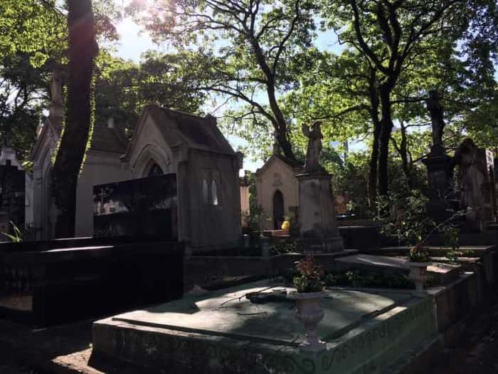 Cemitério da Consolação tem obras de Brecheret e e sepulturas de Monteiro Lobato, Tarsila do Amaral, Ramos de Azevedo
