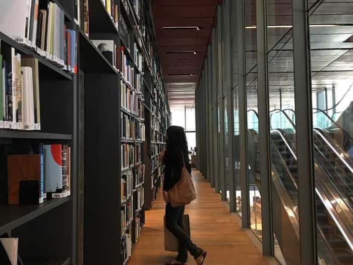 A Biblioteca de Fotografia do IMS Paulista tem capacidade para até 30 mil publicações