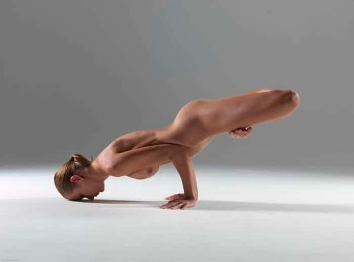 A mulher dele é Luba Shumeyko, modelo e professora de yoga