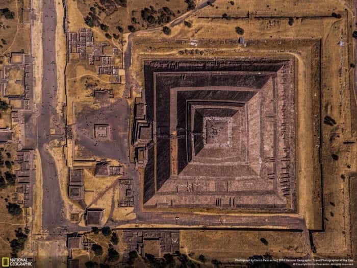 Vista da pirâmide dedicada ao deus do Sol que fica no sítio arqueológico de Teotihuacan, no México; imagem conquistou o 2º lugar na categoria Cidades