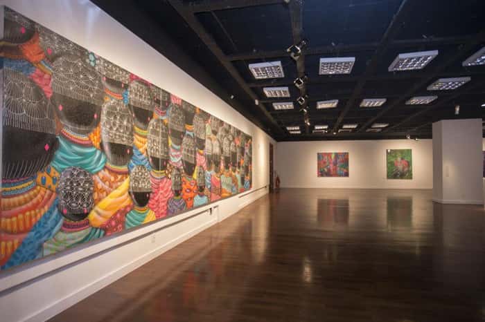 Exposição 'Toz - Cultura Insônia' está em cartaz na Caixa Cultural