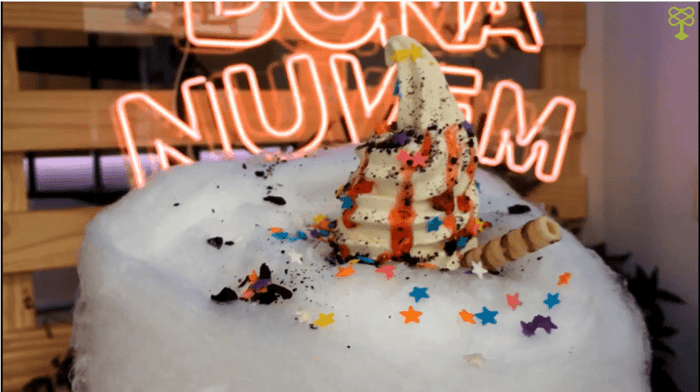 O Dona Nuvem oferece a sobremesa mais inusitada que você já deve ter provado: o sorvete de nuvem. 