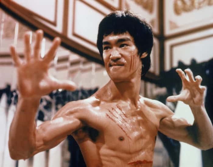 Bruce Lee em cena de Operação Dragão