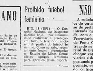 trecho de jornal com decreto que proibiu as mulheres de jogar futebol