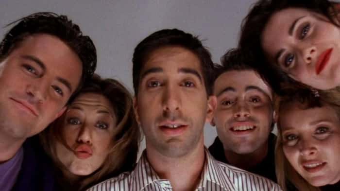 Imagem doseis personagens da série Friends de rosto