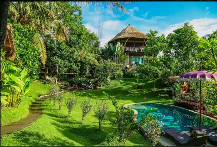 2015 - Casa na Árvore, Bali, Indonésia; Marcada 271.887 vezes na lista de desejos