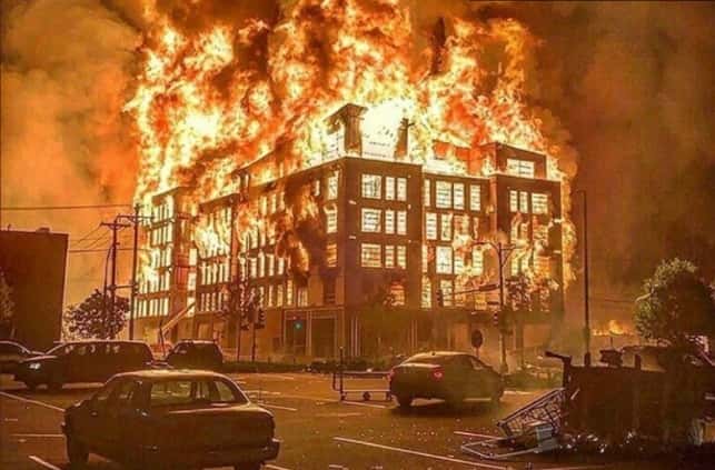 Minneapolis em chamas
