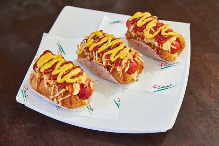 Vai provar o hotdog com massa de coxinha?