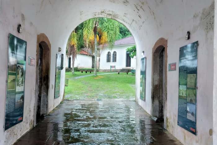 Entrada da Fortaleza de Nossa Senhora dos Prazeres, construída em 1769