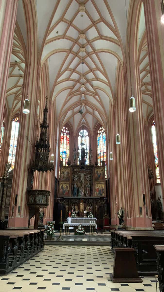 Interior de uma das igrejas de Olomuc