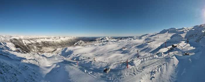 Com vista espetacular da Cordilheira dos Andes, Nevados de Chillán tem a maior pista de esqui da América do Sul