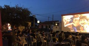 Ação leva cinema a bairros sem acesso à cultura no interior de SP