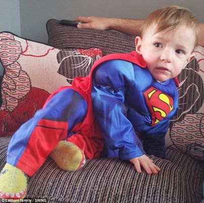 Bebê prematuro que tinha 50% de chance de sobreviver completa 2 anos