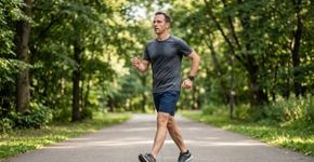 Sair para caminhar no lugar de ir para academia é muito bom, mas só compensa se a caminhada durar no mínimo 30 minutos seguidos, sem interrupções e a uma velocidade constante de 5 km/h