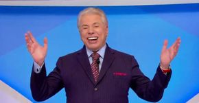 A volta do acaju: Silvio Santos desiste do cabelo platinado
