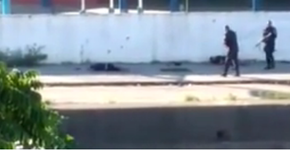 Policiais são flagrados executando homens desarmados no RJ
