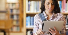 Aplicativo gratuito reúne informações de mais 13 mil bolsas de estudo