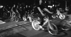 “Massa” de ciclistas se reúne toda última sexta do mês em POA; saiba mais