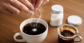 Misture sal no café e alivie o amargor da bebida, uma técnica utilizada por apreciadores