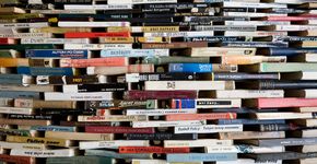 Folha de S. Paulo informa que livros da lista de mais vendidos é mais barato na Amazon