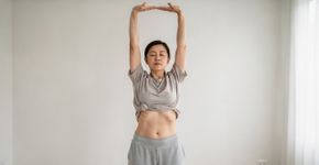 Um exercício japonês para cintura fina e barriga lisa: leva de 2 a 3 minutos
