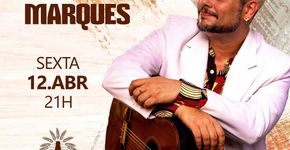 Moyseis Marques e banda Joia Rara sexta-feira no Lapa 40º