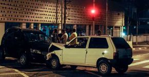 Fotógrafo protesta contra aumento da velocidade com fotos
