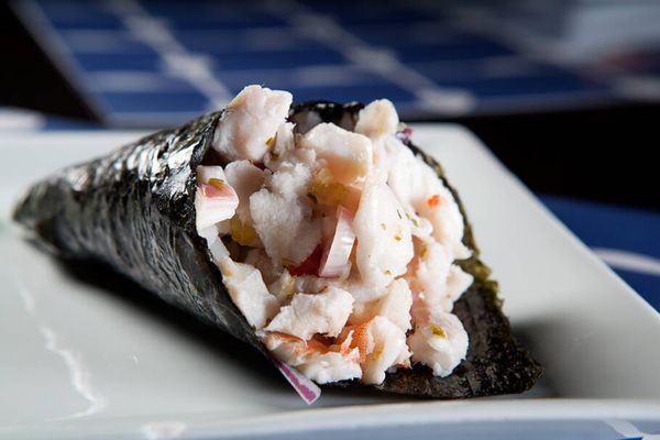 Temaki de ceviche, de Euler Lima - Foto: Rafael Lobo/Zoltar Design