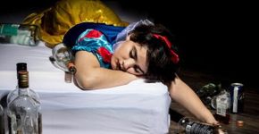 As princesas da Disney sendo vítimas dos males modernos