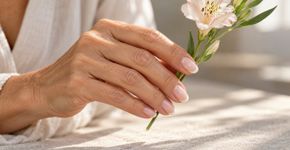 Unhas francesas depois dos 50 anos: 7 modelos de unhas francesas elegantes que rejuvenescem as mãos