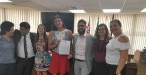 Advogada trans obtém registro para trabalhar com nome social