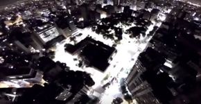 Dupla salta de paraquedas do alto do Edifício Itália