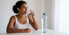 Beber 2 litros de água por dia pode transformar sua saúde em apenas uma semana