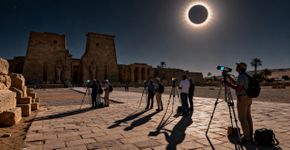 Eclipse mais longo do século vai durar 6 minutos e 22 segundos porque Terra e Lua vão estar em posições raras