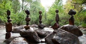 A arte de equilibrar rochas de Michael Grab