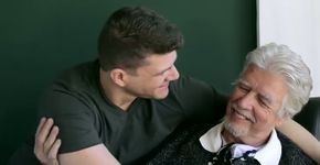 Pais relatam suas experiências ao lado de filhos gays
