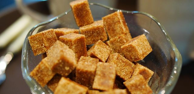 Recheio de caramelo com avelã para dar um toque às suas sobremesas