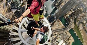 Selfies já mataram mais que tubarões em 2015