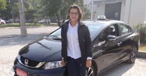 Empresa de táxi faz serviço de motoristas femininas para mulheres