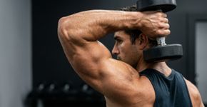 Fazer pilates ajuda, mas os especialistas concordam: o melhor exercício para reduzir a flacidez nos braços