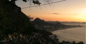 Antarctica faz festival de samba no Morro do Vidigal