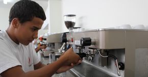 Curso gratuito de turismo oferece formação como cumim e barista