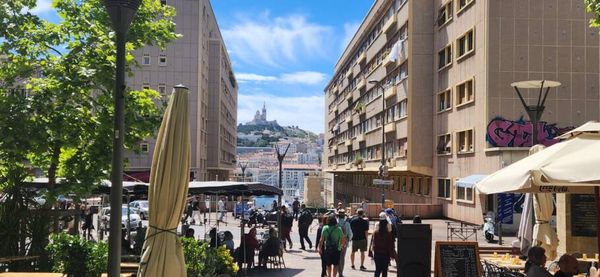 Arredores de Vieux-Port concentra restaurantes e cafés