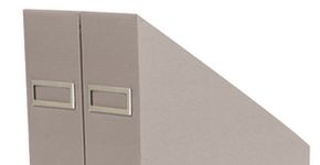 Porta revistas feito de papelão – R$ 24