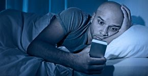 Ler e-mails fora do expediente afeta saúde mental, diz estudo
