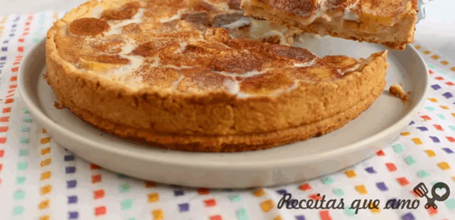 Transforme as últimas bananas da fruteira em uma torta de banana irresistível